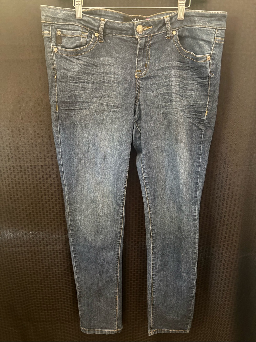 torrid Medium Wash Skinny Jeans in Blue